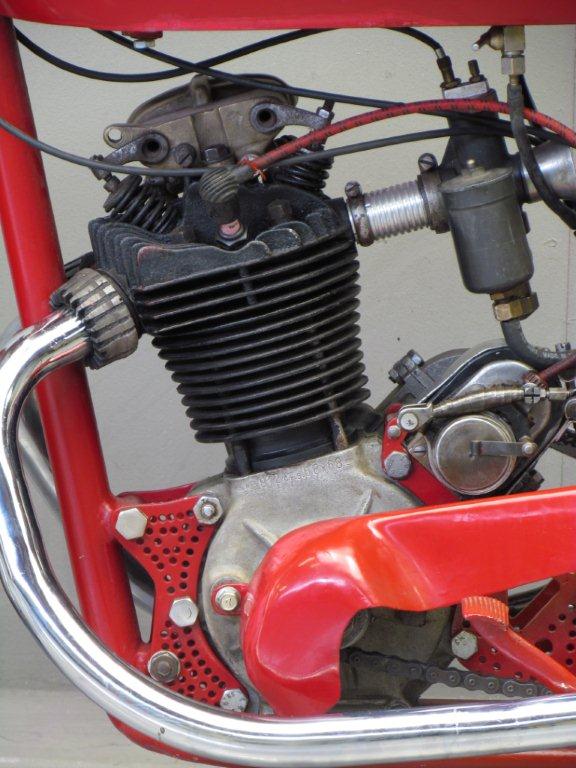 1937 Fusi Sport 250 cc 1 cyl ohc 4.jpg